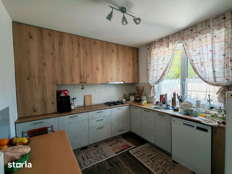 Casă cu 4 camere cu Teren 300 Mp în Agigea