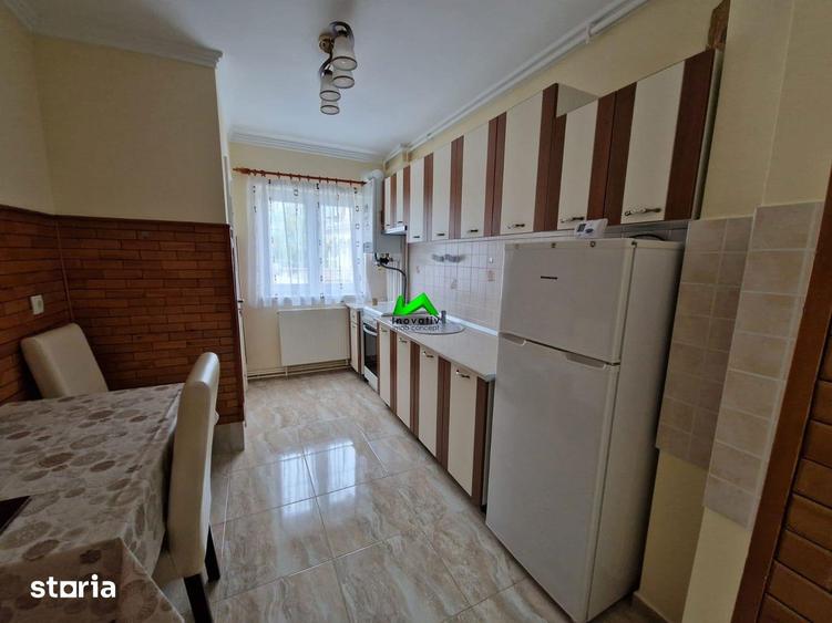 Apartament cu 3 camere decomandat în Hipodrom 3