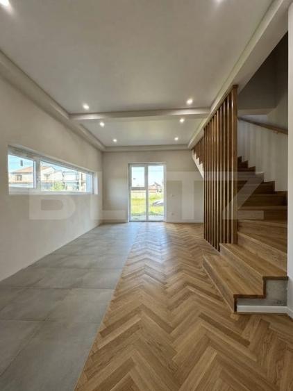 Duplex cu 4 camere cu Canalizare în Dumbrăvița
