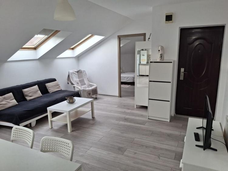 Apartament cu 2 camere decomandat în Florești