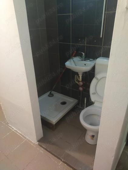 Proprietar inchiriez camera de camin cu baie inauntru, zona Dimbovi?a - 1