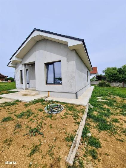 Casă cu 3 camere cu Teren 500 Mp în Alparea