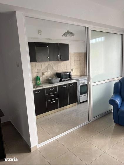 Apartament cu 3 camere în Tudor Vladimirescu