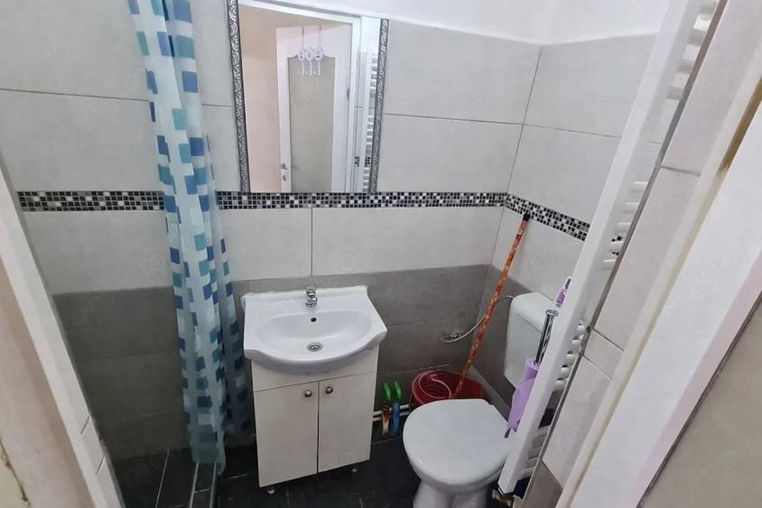 Garsonieră decomandată în Central