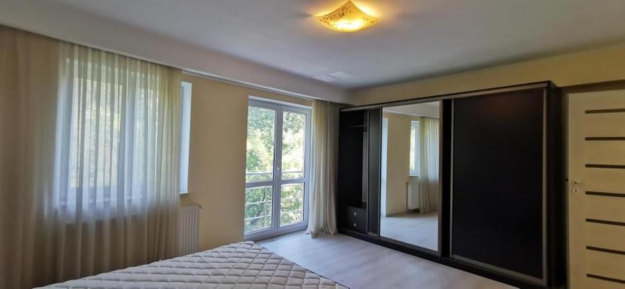 Apartament cu 3 camere în Primăverii