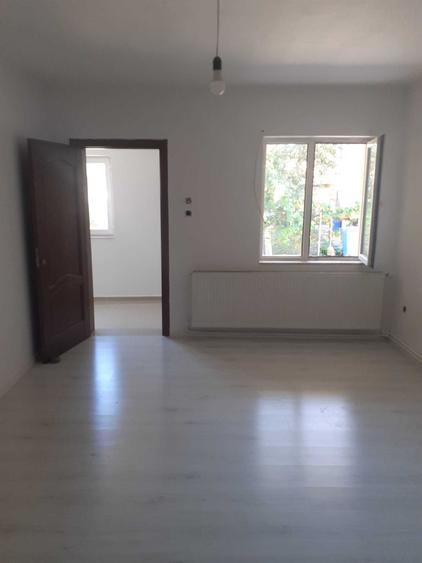 Casă cu 2 camere în Lipoveni