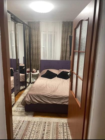 Apartament cu 4 camere decomandat în Central