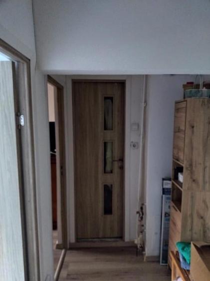 Apartament cu 3 camere, mobilat în Brâncoveanu