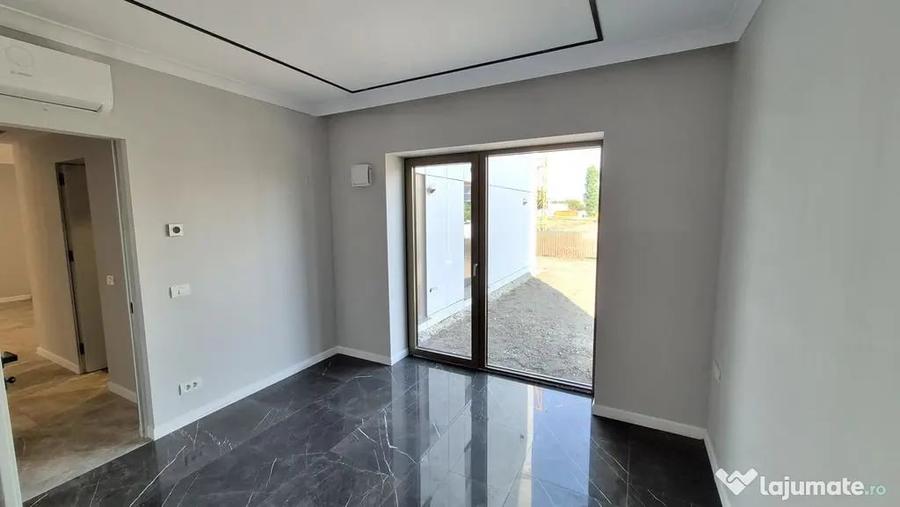 Apartament cu 3 camere decomandat în Băneasa