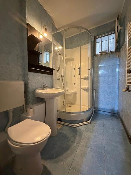 Apartament cu 3 camere decomandat în Micro 13