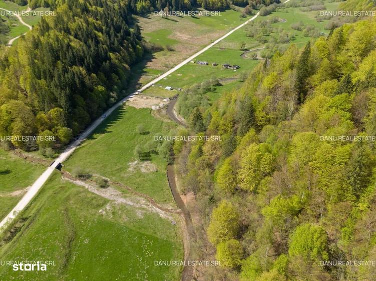 Teren de 1893 mp, în Central