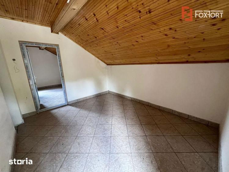 Casa de vanzare in sat de vacanta Groseni - 2