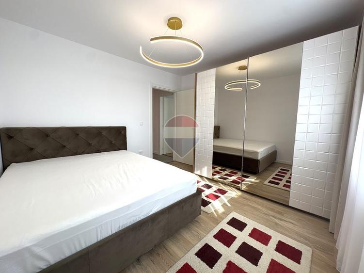 Apartament cu 3 camere decomandat, mobilat în Tomis Nord