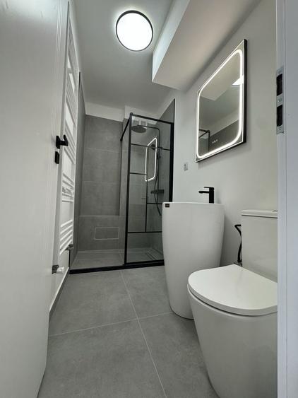 Apartament cu 2 camere semidecomandat în Horea