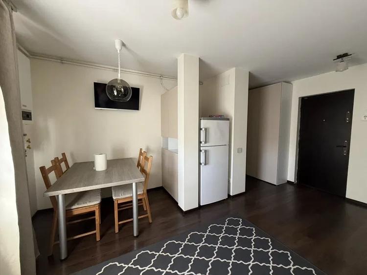 Apartament cu 2 camere decomandat, mobilat în Sebastian