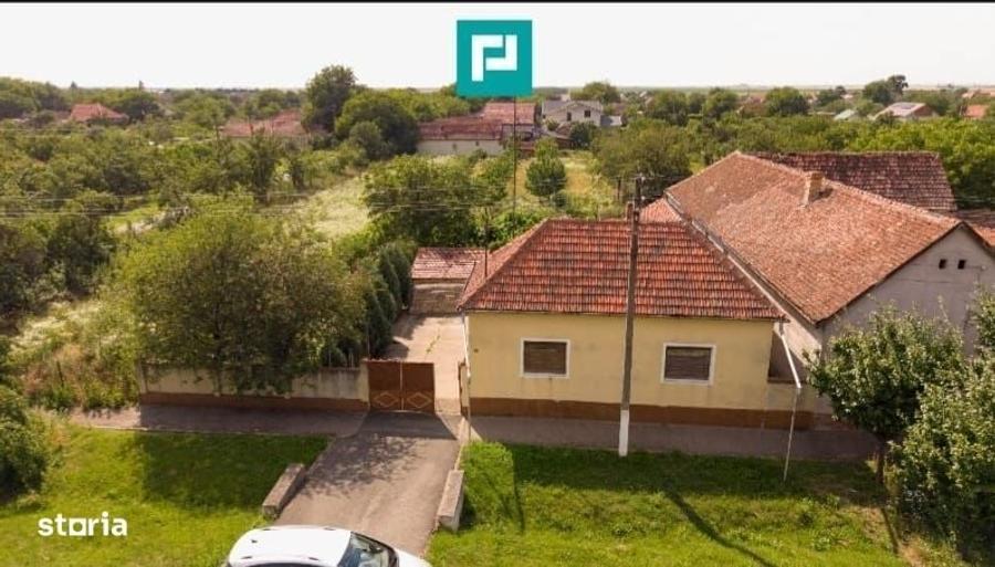 Casă cu 3 camere în Remetea Mică
