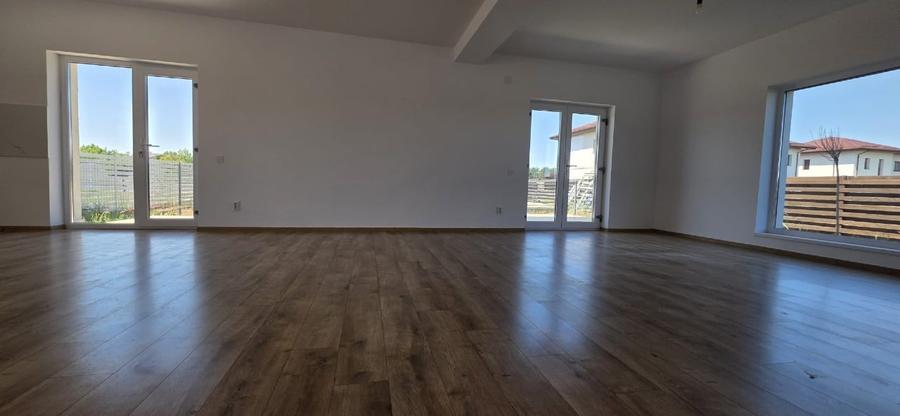 Casă individuală cu 5 camere cu Canalizare în Corbeanca