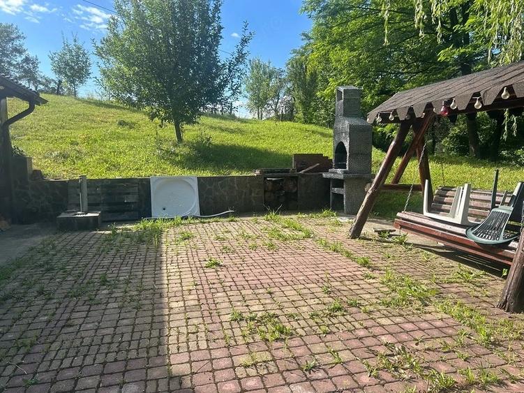 Casă cu Teren 1183 Mp în Vârfuri