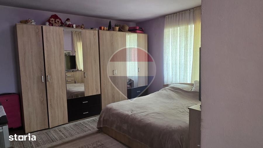 Casă cu 2 camere cu Teren 2800 Mp în Elciu