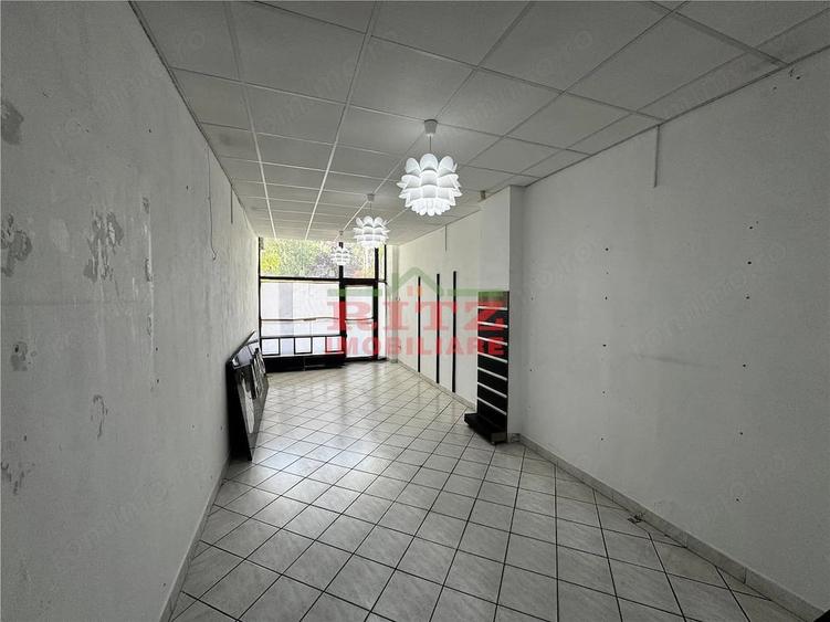 Spațiu comercial, de 47 mp, în