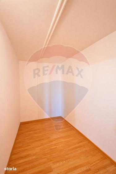 Apartament cu 3 camere în Glina