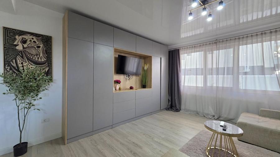 Apartament cu 2 camere semidecomandat, mobilat în Mamaia-Sat