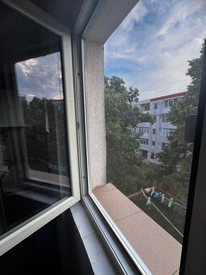 Apartament cu 2 camere nedecomandat în Podu Roș