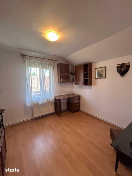 Casă cu 3 camere semidecomandat cu Teren 324 Mp în Florești