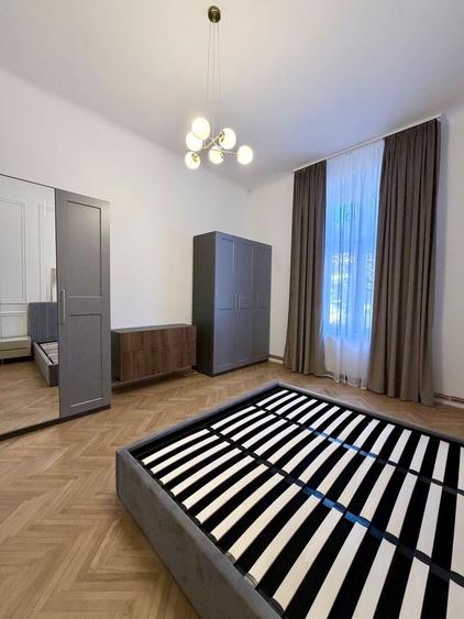 Apartament cu 2 camere decomandat, mobilat în Sinaia