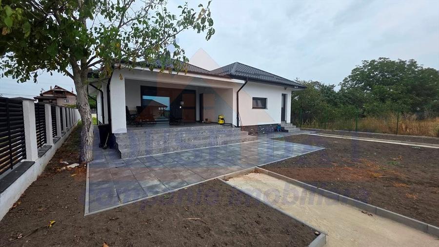 Casă cu 3 camere cu Teren 1400 Mp în Butimanu