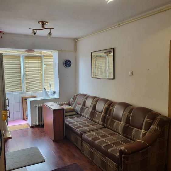 Inchieaz apartament 2 camere -zona 1 Decembrie sector 3 - 3