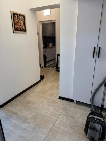 Apartament cu 3 camere decomandat, mobilat în Aradului