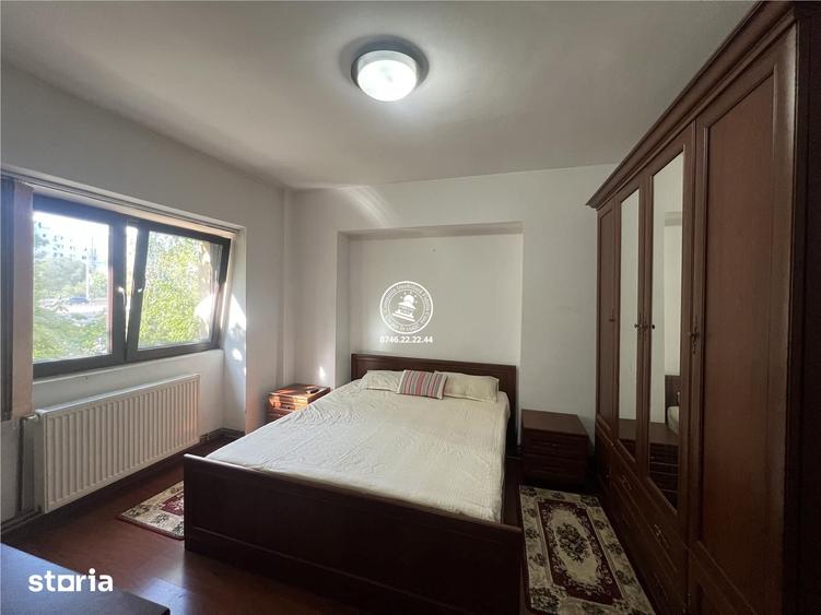 Apartament cu 3 camere decomandat în Nicolina