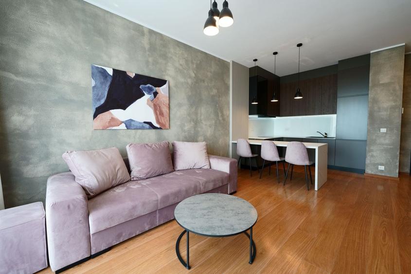 Apartament cu 2 camere semidecomandat, mobilat în Agronomie