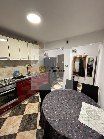 Apartament cu 2 camere decomandat în Politehnica