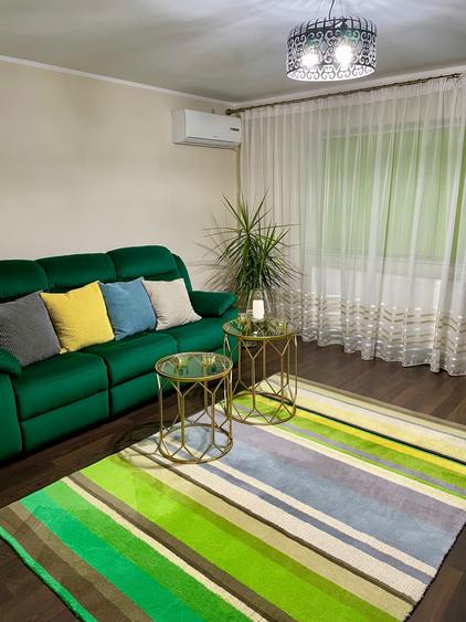 Apartament cu 3 camere decomandat, mobilat în Sud