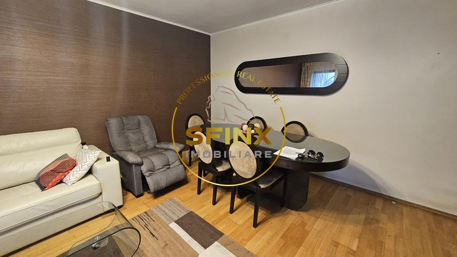 Apartament cu 3 camere decomandat, mobilat în Polonă