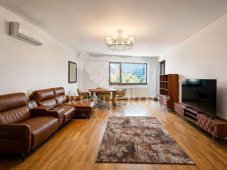 Apartament cu 3 camere decomandat, mobilat în Nordului
