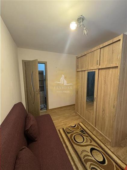 Apartament cu 3 camere semidecomandat în Dacia