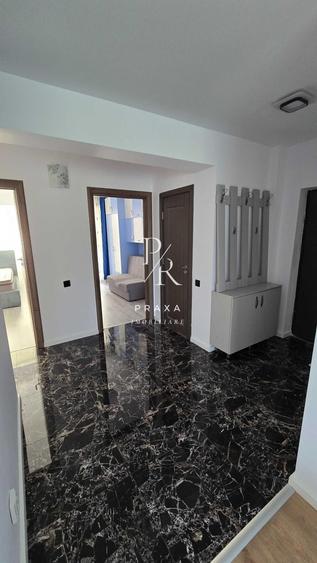 Apartament cu 3 camere decomandat, mobilat în Florești