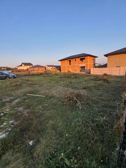 Teren de 408 mp, în Valea Adâncă