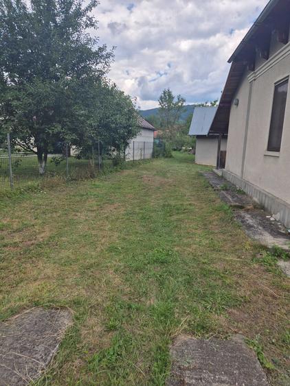 Casă cu 4 camere în Breaza de Sus