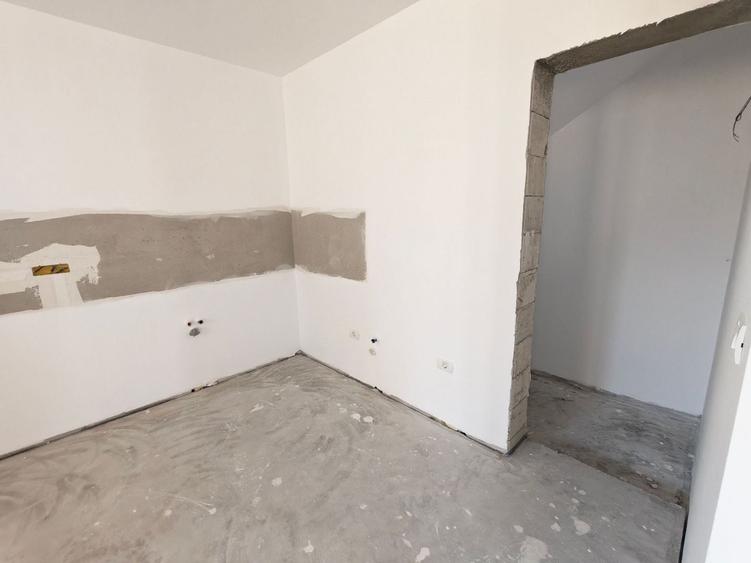 Duplex cu 4 camere cu Canalizare în Dumbrăvița