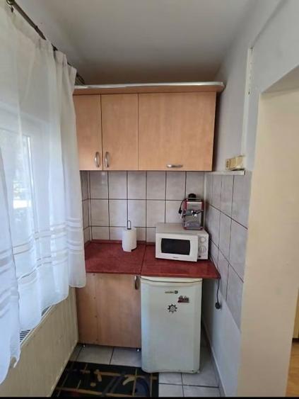 Garsonieră nedecomandată, mobilată în Lipovei