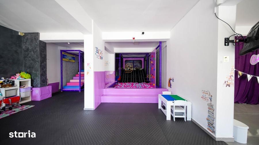 Spațiu comercial, de 195.95 mp, în Central