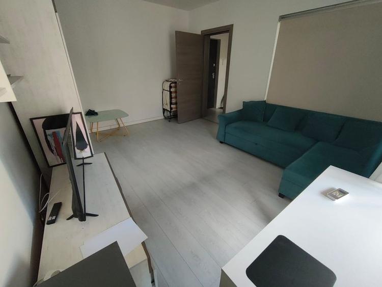 Apartament cu 2 camere decomandat în Politehnica
