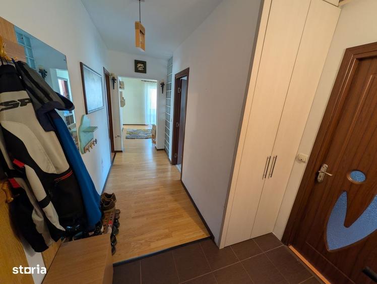 Apartament cu 3 camere în Florești