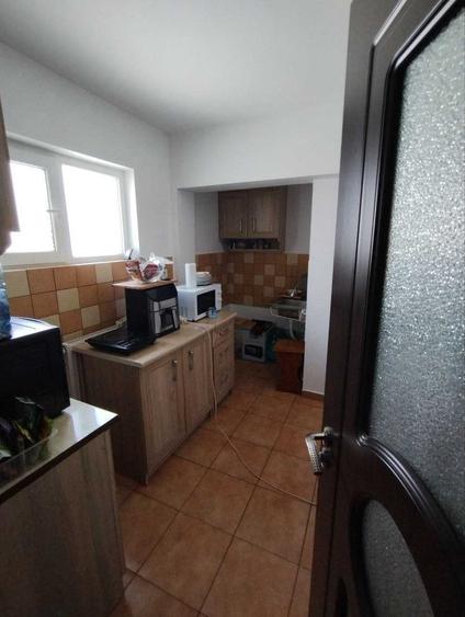 Apartament cu 2 camere decomandat în Războieni