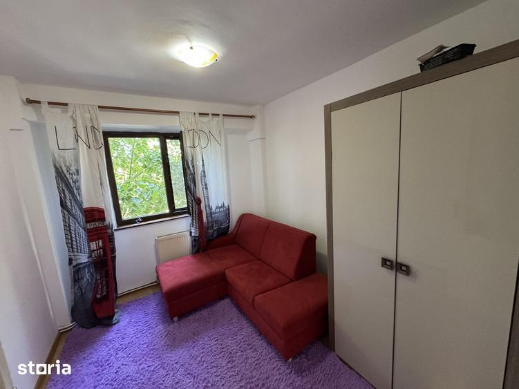 Apartament cu 3 camere decomandat în Micro 16