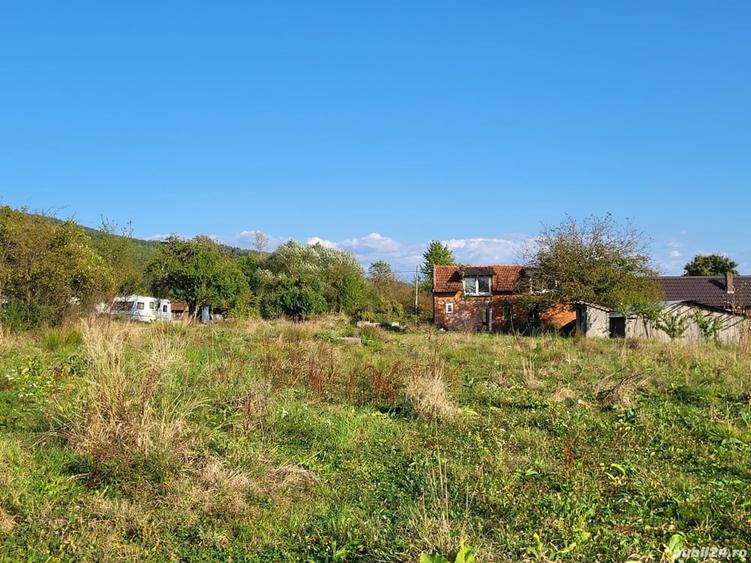 Casă cu 4 camere în Peștere